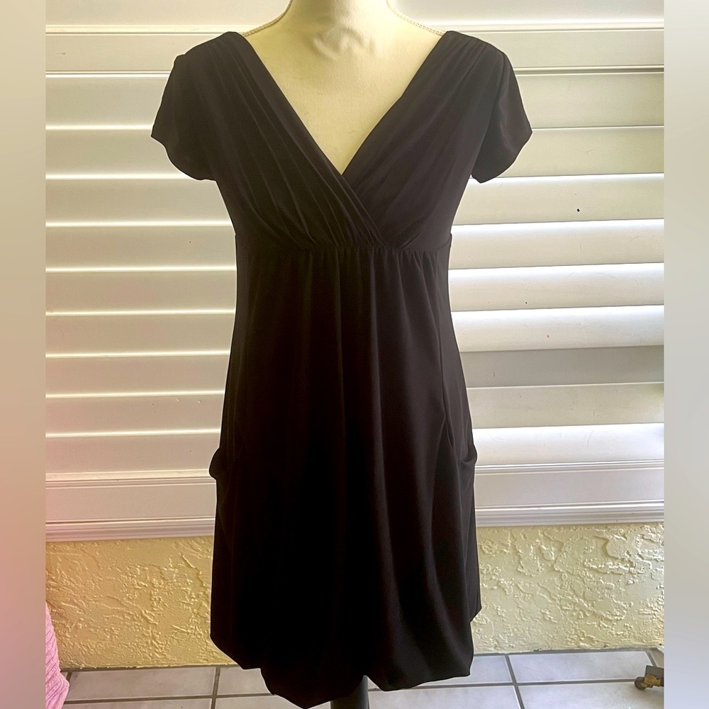 LBD Mini Bubble Hem Travel Friendly Knit Cocktail Dress Sz 4P Adrianna Papell